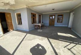 House For Sale, Gremi