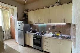 Apartment for sale, Old building, Nadzaladevi