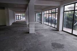 For Rent, Universal commercial space