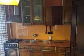 For Rent, 4 Room, Old building, Tbilisi, saburtalo