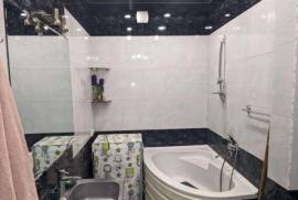 For Rent, 4 Room, Old building, Tbilisi, saburtalo