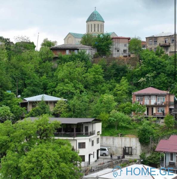 იყიდება, სასტუმრო