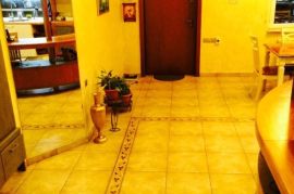 Apartment for sale, Old building, Isani