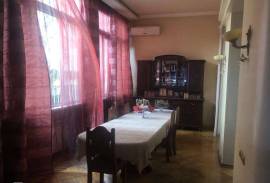Apartment for sale, 8 Room, Old building, Tbilisi, Chugureti