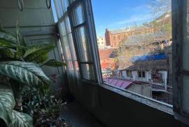 იყიდება ბინა, 5 ოთახიანი, ძველი აშენებული, თბილისი, ძველი თბილისი