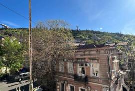 იყიდება ბინა, 5 ოთახიანი, ძველი აშენებული, თბილისი, ძველი თბილისი
