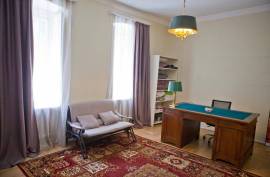 House For Rent, 10 Room, Tbilisi, Vera