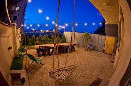 House For Rent, 10 Room, Tbilisi, Vera