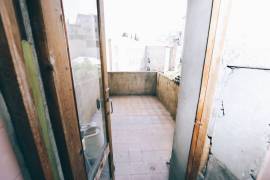Продается квартира, 3 Kомнатная, Старое здание, Тбилиси, saburtalo
