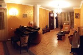 Apartment for sale, Old building, saburtalo