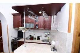 Продается квартира, 3 Kомнатная, Старое здание, Тбилиси, Ортачала