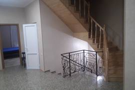 House For Rent, Tabakhmela