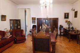 Apartment for sale, Old building, saburtalo