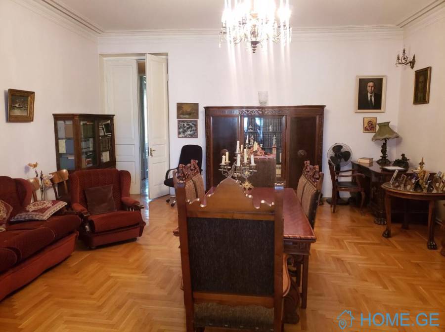 Apartment for sale, 5 Room, Old building, Tbilisi, saburtalo