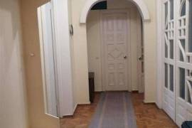 For Rent, 4 Room, Old building, Batumi, Rustaveli District