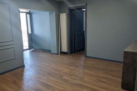 Продается квартира, 3 Kомнатная, Старое здание, Тбилиси, saburtalo