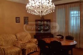 Apartment for sale, Old building, Zastava