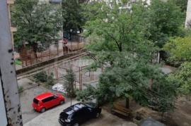 იყიდება ბინა, 3 ოთახიანი, ძველი აშენებული, ქუთაისი, ზასტავა
