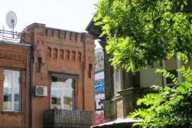 For Rent, Old building, Chugureti