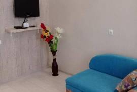 Daily Apartment Rent, Old building, Chugureti