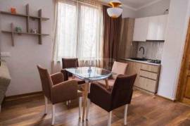 Аренда, 3 Kомнатная, Старое здание, Тбилиси, Чугурети