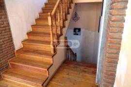 Аренда, 3 Kомнатная, Старое здание, Тбилиси, Чугурети