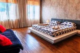 Аренда, 3 Kомнатная, Старое здание, Тбилиси, Чугурети