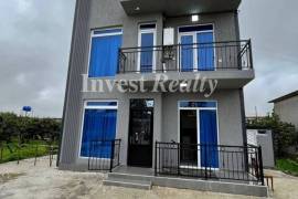 House For Rent, Adlia