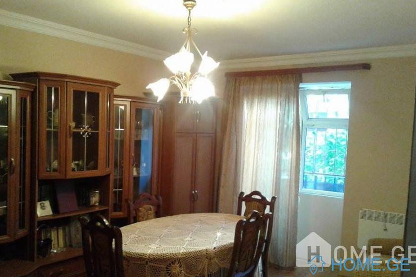 Продается квартира, Старое здание, Самгори
