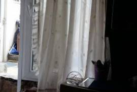 Продается квартира, Старое здание, Чугурети