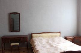 Аренда, 4 Kомнатная, Старое здание, Тбилиси, Мтацминда