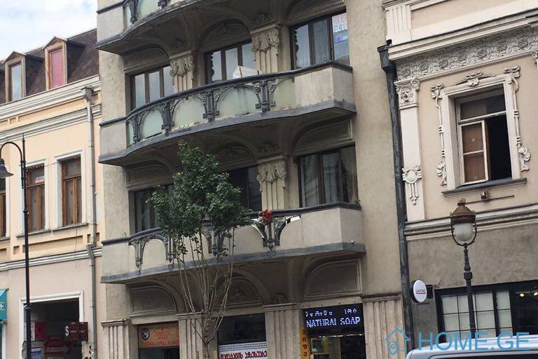 Daily Apartment Rent, Old building, Chugureti