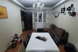 Apartment for sale, 4 Room, Old building, Batumi