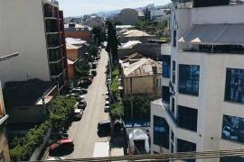 იყიდება ბინა, 4 ოთახიანი, ძველი აშენებული, თბილისი, ვეძისი