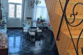 იყიდება სახლი, 10 ოთახიანი, თბილისი, ვაკე