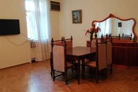 For Rent, 4 Room, Old building, Batumi