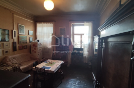 Apartment for sale, 3 Room, Old building, Tbilisi, Sololaki