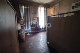 Apartment for sale, Old building, Sololaki