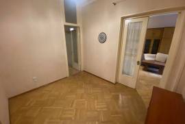 Аренда, 3 Kомнатная, Старое здание, Тбилиси, saburtalo