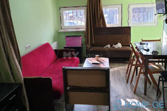 For Rent, 1 Room, Old building, Tbilisi, saburtalo