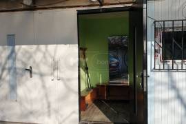 For Rent, 1 Room, Old building, Tbilisi, saburtalo