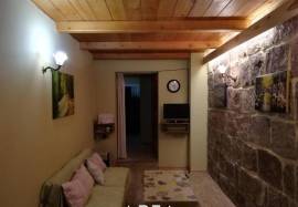 Daily Apartment Rent, Old building, Chugureti