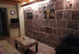 Daily Apartment Rent, Old building, Chugureti