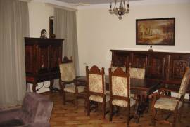 Продается квартира, 4 Kомнатная, Старое здание, Тбилиси, Вера