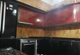 Daily Apartment Rent, 3 Room, Old building, Batumi