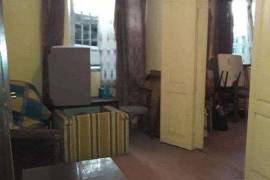 Apartment for sale, Old building, Mtatsminda