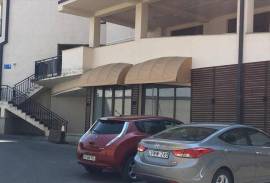 Lease, Universal, vake