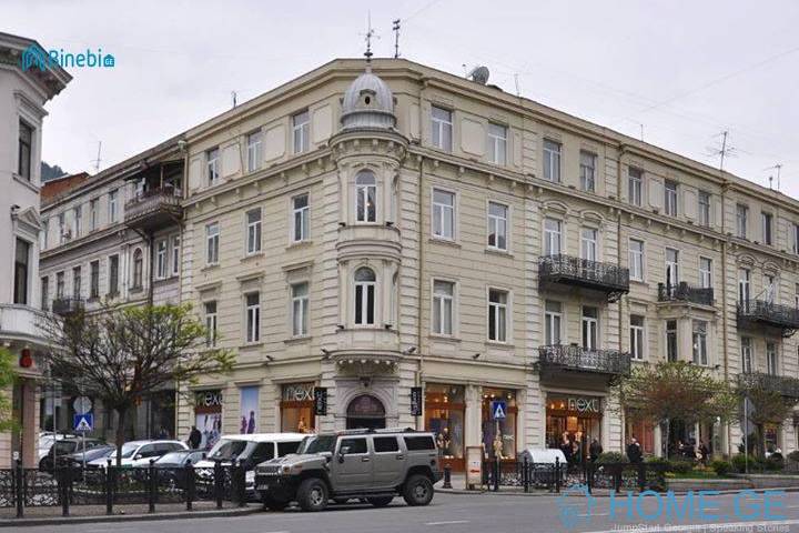 Продается квартира, 3 Kомнатная, Старое здание, Тбилиси, Мтацминда