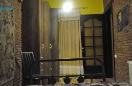 Apartment for sale, Old building, Mtatsminda