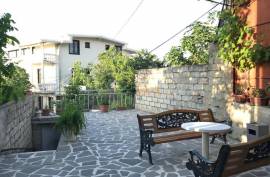 House For Sale, Vera